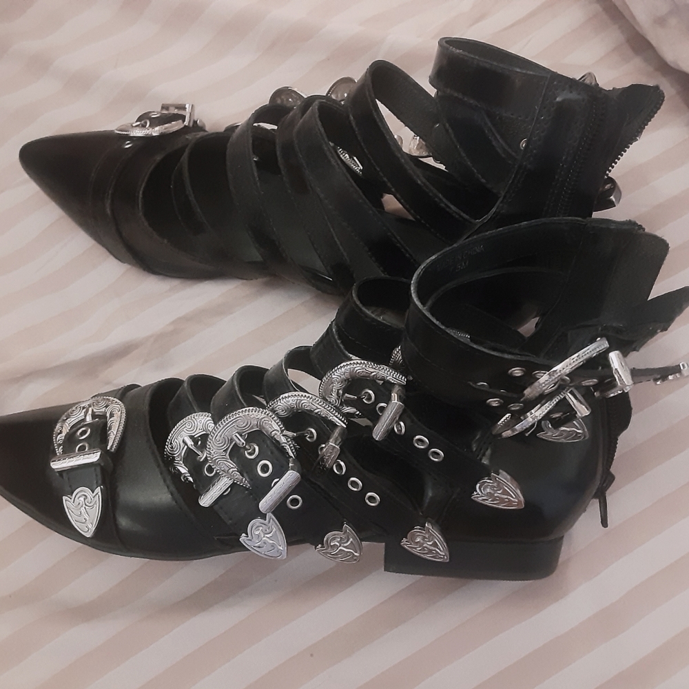 Jeffrey Campbell Psych multi buckle flats size 7.5